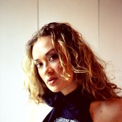 Dana Fuchs - List pictures