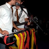 Harry And The Potters - List pictures