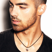 Joe Jonas - List pictures