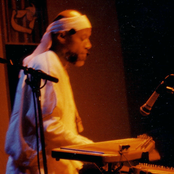 Laraaji - List pictures