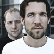 Aka Aka - List pictures