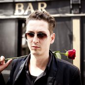 The Legendary Tiger Man - List pictures