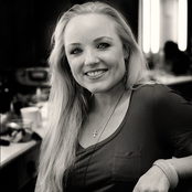 Kerry Ellis - List pictures