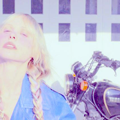 Petite Meller - List pictures