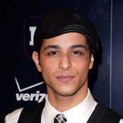 Mario Vazquez - List pictures