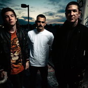 Set To Stun - List pictures