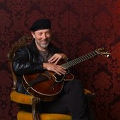Richard Thompson - List pictures