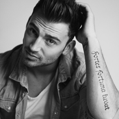 Jake Quickenden - List pictures
