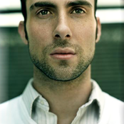 Adam Levine - List pictures