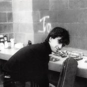 Johnny Marr - List pictures