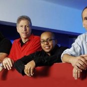 Yellowjackets - List pictures