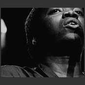 Milton Nascimento - List pictures