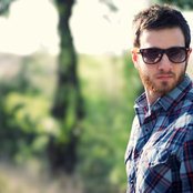 Chris August - List pictures