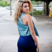 Tori Kelly - List pictures