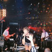 !!! (chk Chk Chk) - List pictures