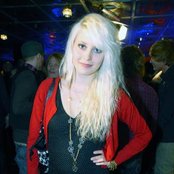 Amanda Jenssen - List pictures