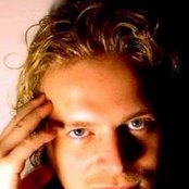Tal Bachman - List pictures