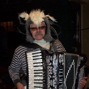 Elakelaiset - List pictures