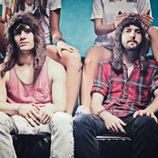 Coyote Kisses - List pictures