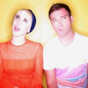 One Two - List pictures