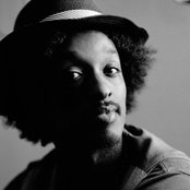 K'naan - List pictures