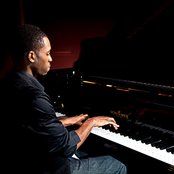 Jason Ray - List pictures