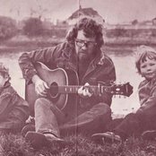 Wizz Jones - List pictures