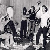 Devo - List pictures