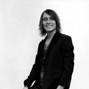 Mark Owen - List pictures