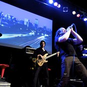 Threshold - List pictures