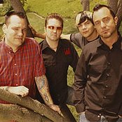 Goldfinger - List pictures