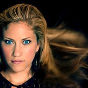 Lucy Woodward - List pictures