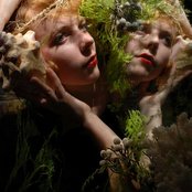 Caroline Weeks - List pictures