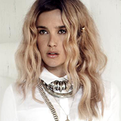 Jess Mills - List pictures