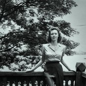 Molly Drake - List pictures