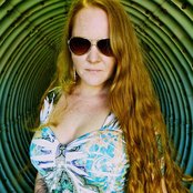 Layla Zoe - List pictures