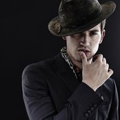 Asher Monroe - List pictures