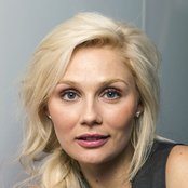 Clare Bowen - List pictures