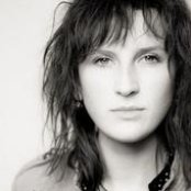 Mia Dyson - List pictures