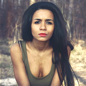 Aminata - List pictures