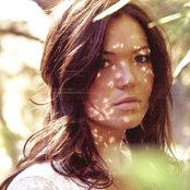 Mandy Moore - List pictures