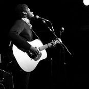 Michael Kiwanuka - List pictures