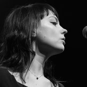 Angel Olsen - List pictures