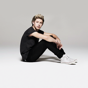 Niall Horan - List pictures