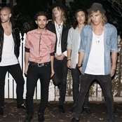 Amy Meredith - List pictures