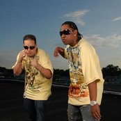 Yaga & Mackie - List pictures