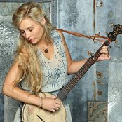Clare Bowen - List pictures
