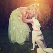 Kyla La Grange - List pictures