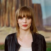 Ingrid Olava - List pictures