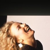 Lian Ross - List pictures